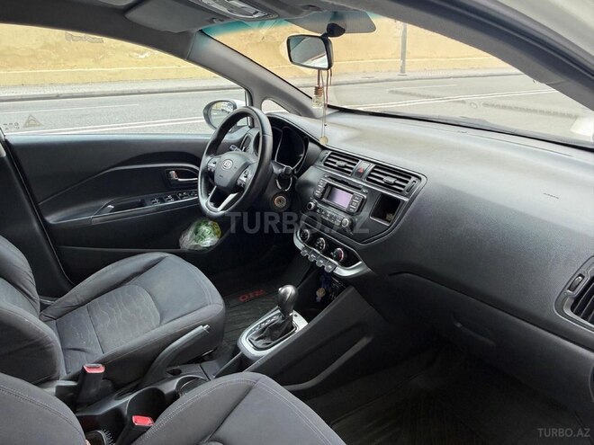 Kia Rio-4