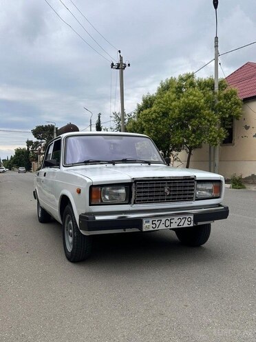 LADA (VAZ) 2107-2