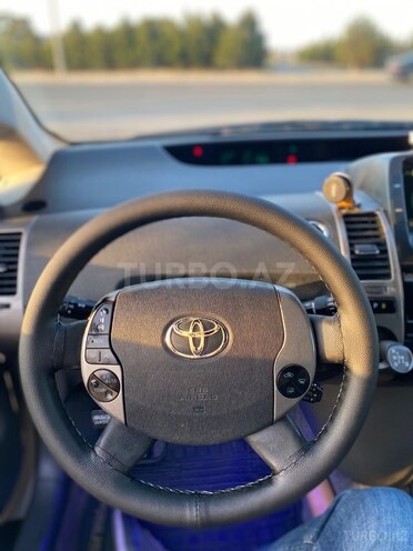 Toyota Prius-7
