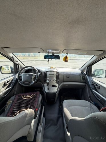 Hyundai H-1-7