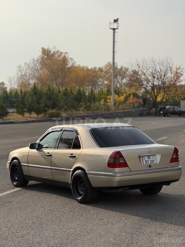 Mercedes C 230-6