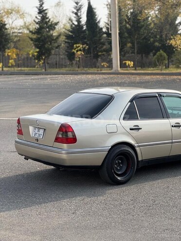 Mercedes C 230-10