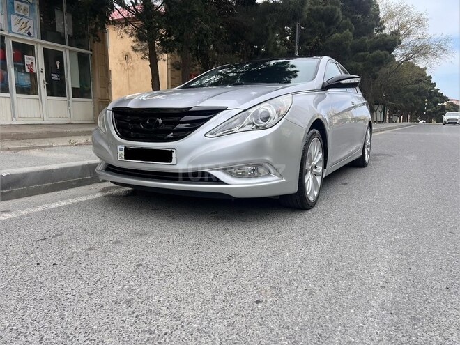 Hyundai Sonata-2