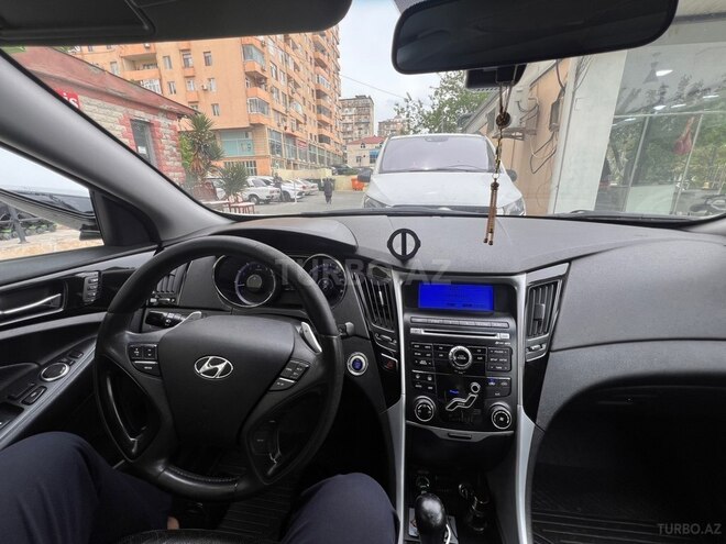 Hyundai Sonata-5