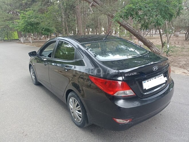 Hyundai Accent-6