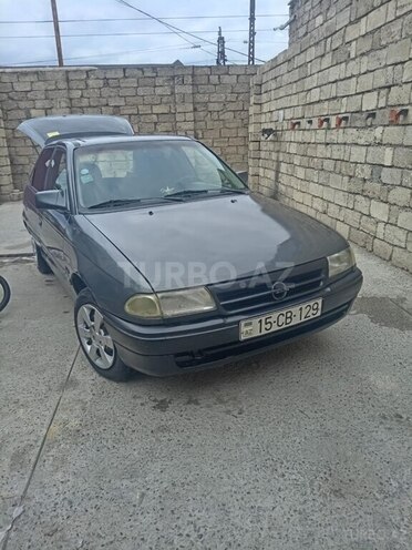 Opel Astra-1