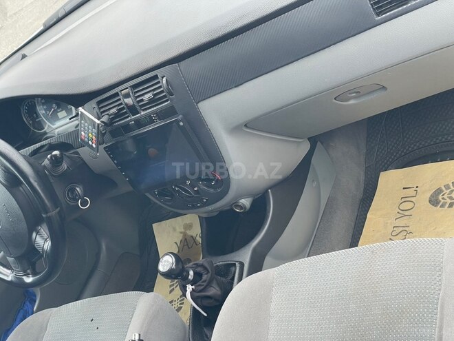 Chevrolet Lacetti-8