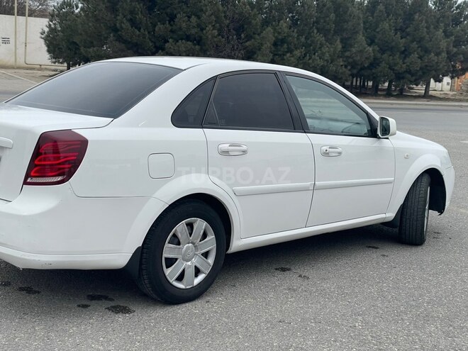 Chevrolet Lacetti-6