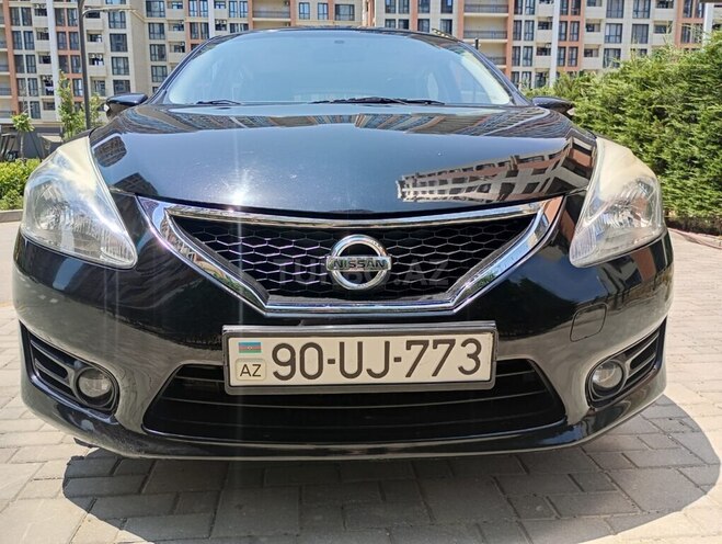 Nissan Tiida-1