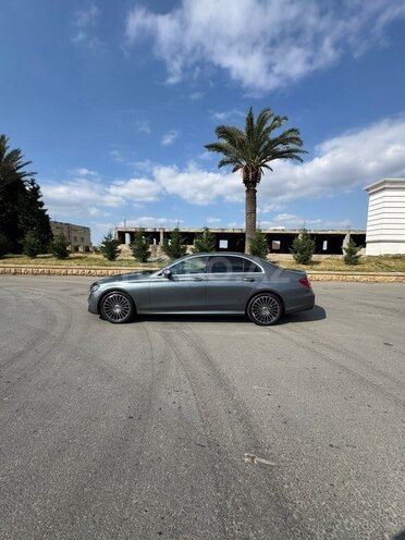 Mercedes E 300-6