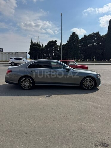 Mercedes E 300-5