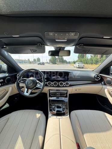 Mercedes E 300-10