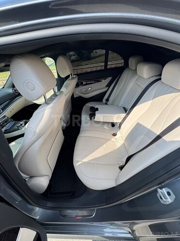 Mercedes E 300-15