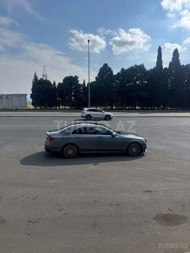 Mercedes E 300-16