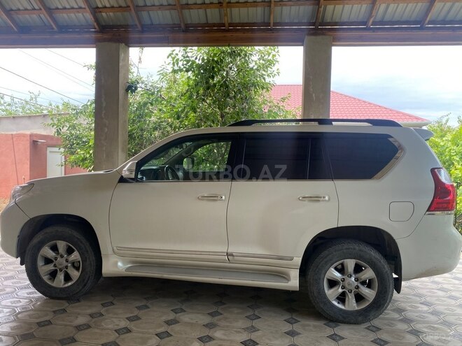 Toyota Land Cruiser Prado-3