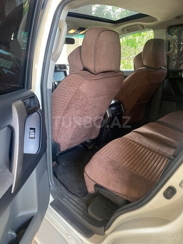Toyota Land Cruiser Prado-6