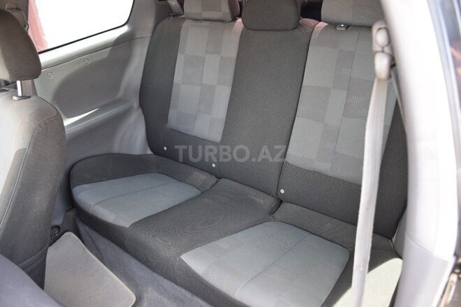 Hyundai Accent-4