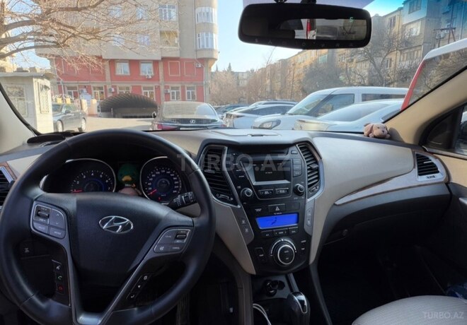 Hyundai Grand Santa Fe-7