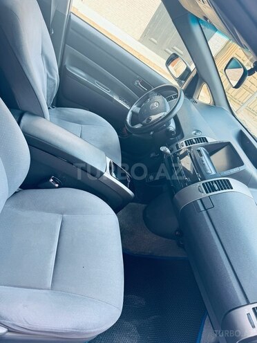Toyota Prius-3