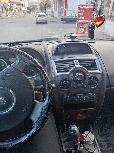 Renault Megane-9