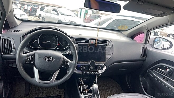 Kia Rio-3