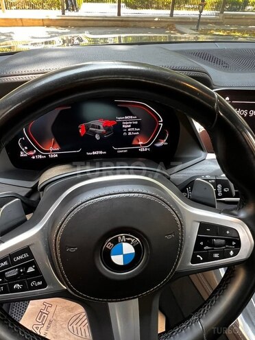 BMW X7-10