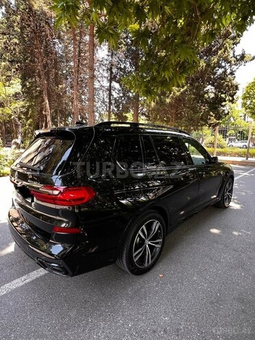 BMW X7-4