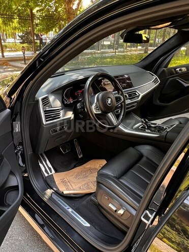 BMW X7-7