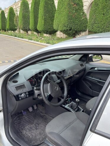 Opel Astra-10