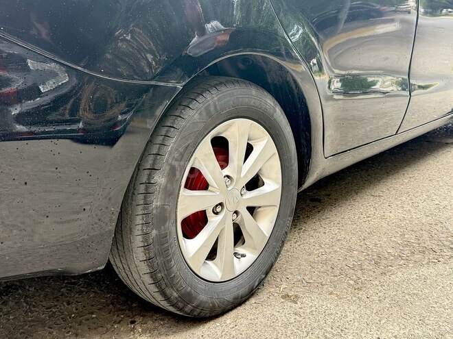 Kia Rio-5