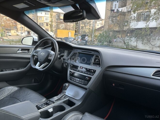 Hyundai Sonata-11