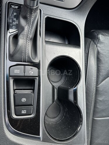 Hyundai Sonata-16