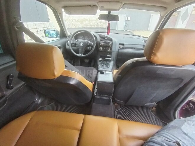 BMW 320-8