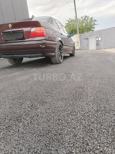 BMW 320-6