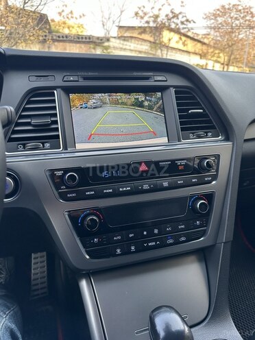 Hyundai Sonata-19