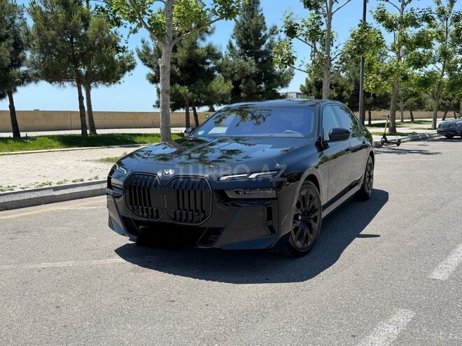 BMW i7-3