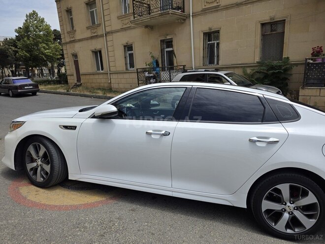 Kia Optima-3