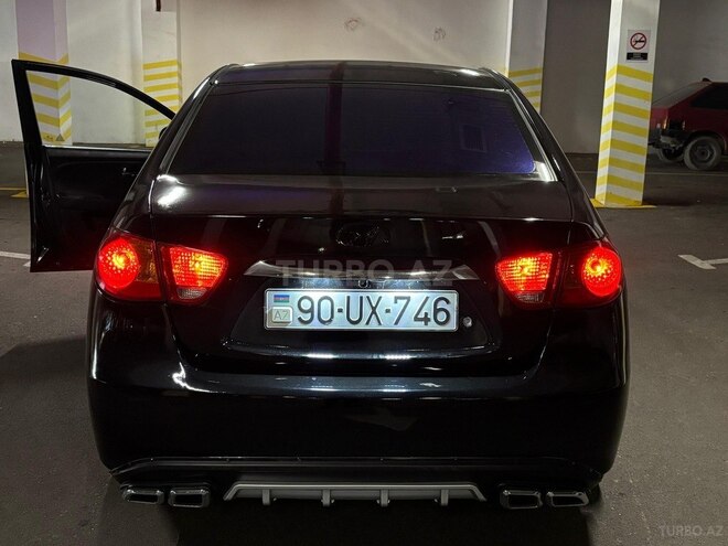 Hyundai Elantra-4