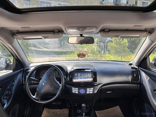 Hyundai Elantra-6