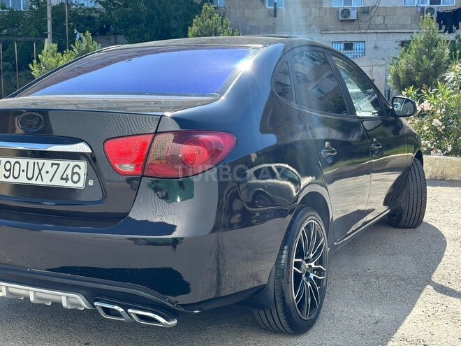 Hyundai Elantra-12