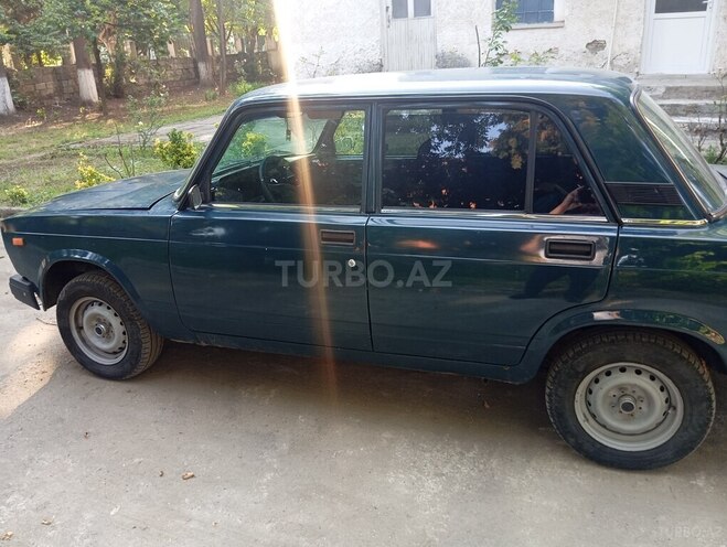 LADA (VAZ) 2107-2