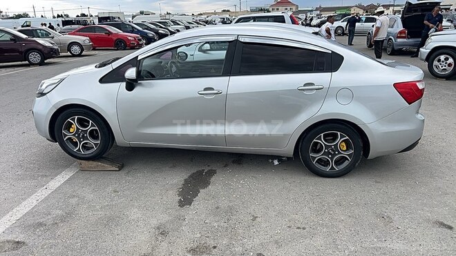 Kia Rio-7