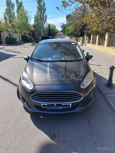Ford Fiesta-1