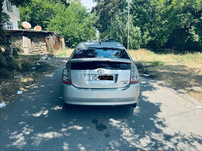 Toyota Prius-6