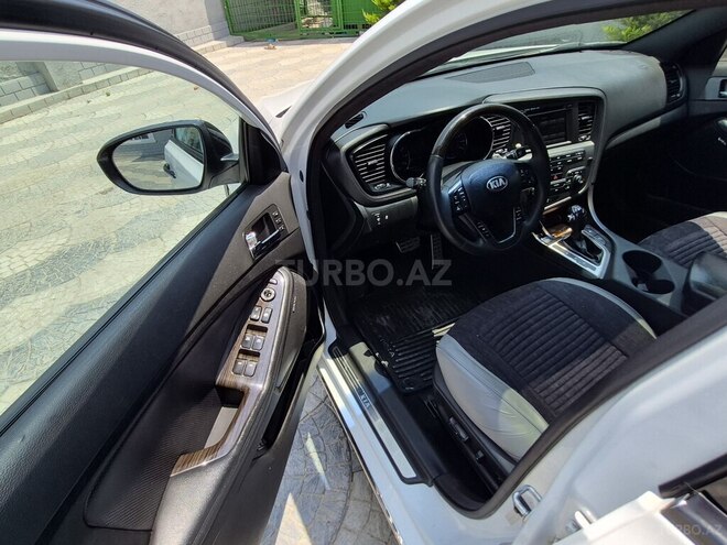 Kia Optima-11