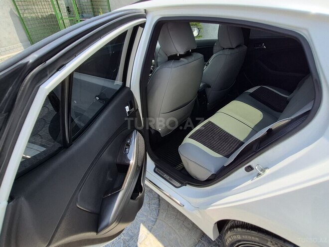 Kia Optima-13