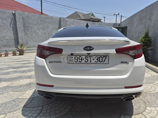 Kia Optima-4