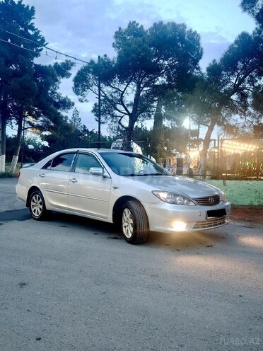 Toyota Camry-10