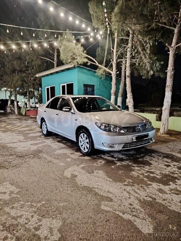 Toyota Camry-1