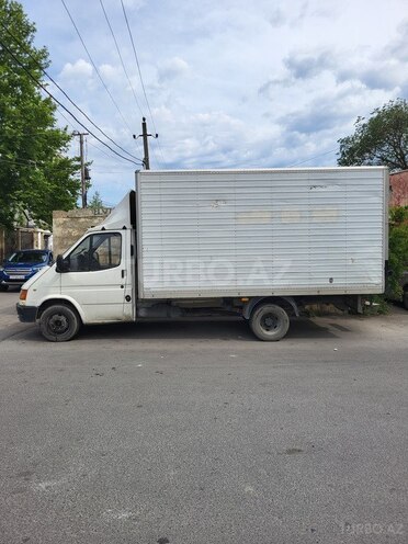 Ford Transit-2